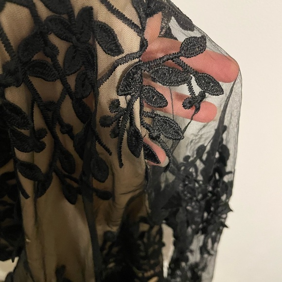 Tan n black dress - Picture 3 of 8